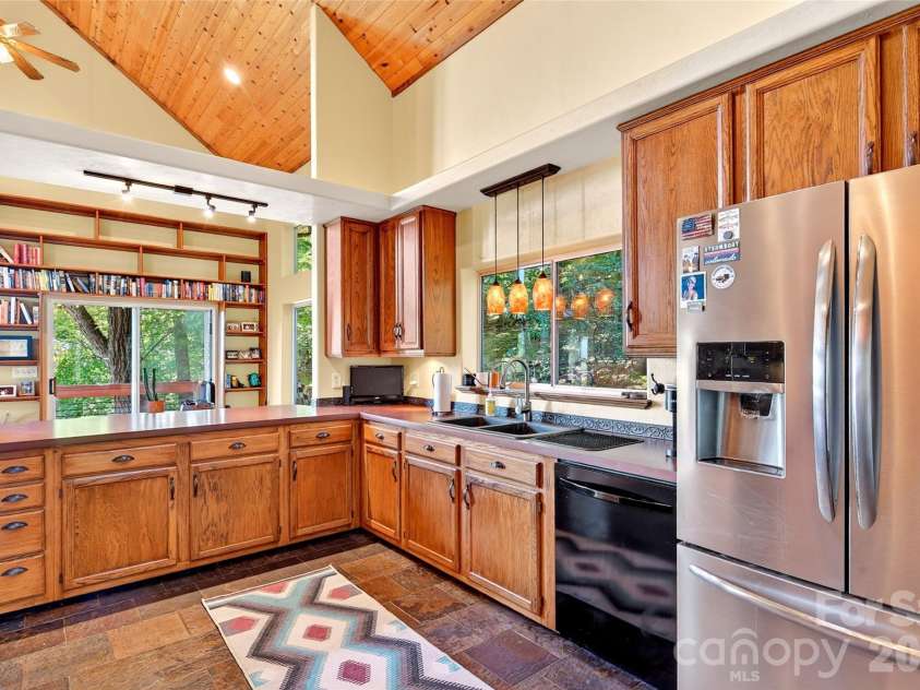 884 Pinnacle Parkway, Union Mills, NC 28167.  MLS# CAR4395417, YatesRealty ID 40005. 
