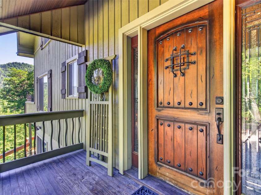 884 Pinnacle Parkway, Union Mills, NC 28167.  MLS# CAR4395417, YatesRealty ID 40005. 