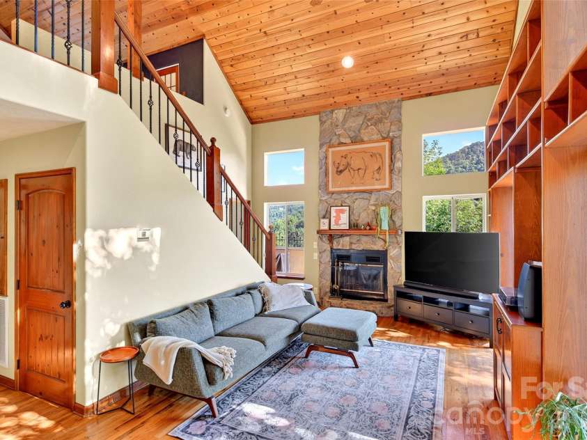 884 Pinnacle Parkway, Union Mills, NC 28167.  MLS# CAR4395417, YatesRealty ID 40005. 