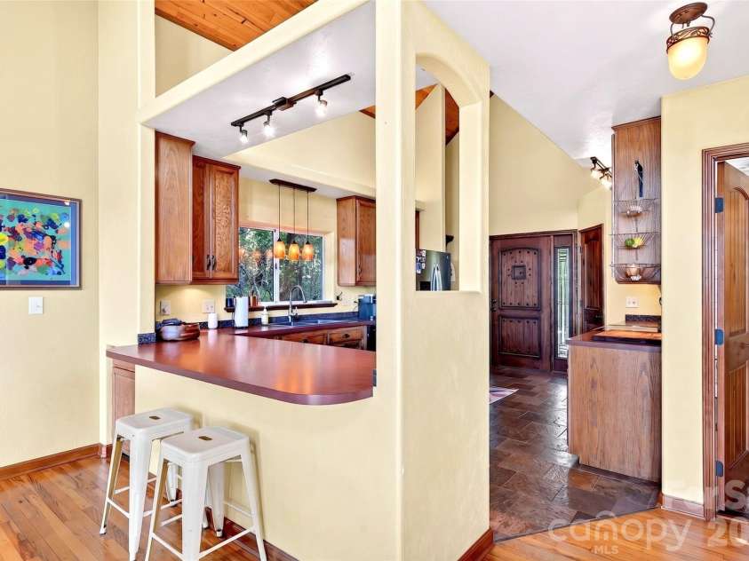 884 Pinnacle Parkway, Union Mills, NC 28167.  MLS# CAR4395417, YatesRealty ID 40005. 