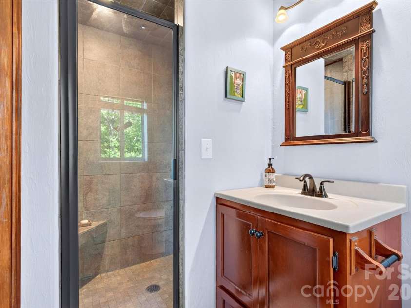 884 Pinnacle Parkway, Union Mills, NC 28167.  MLS# CAR4395417, YatesRealty ID 40005. 
