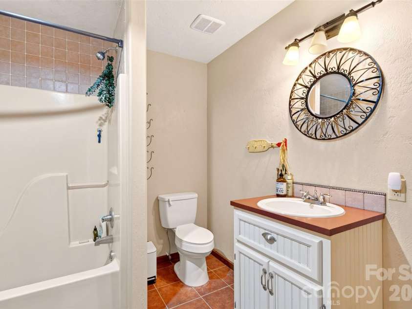 884 Pinnacle Parkway, Union Mills, NC 28167.  MLS# CAR4395417, YatesRealty ID 40005. 