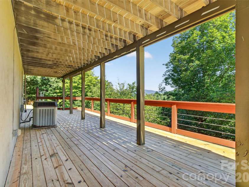884 Pinnacle Parkway, Union Mills, NC 28167.  MLS# CAR4395417, YatesRealty ID 40005. 