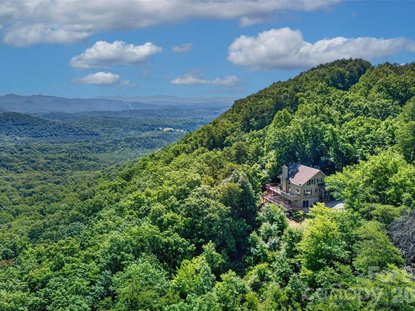 884 Pinnacle Parkway, Union Mills, NC 28167.  MLS# CAR4395417, YatesRealty ID 40005. 