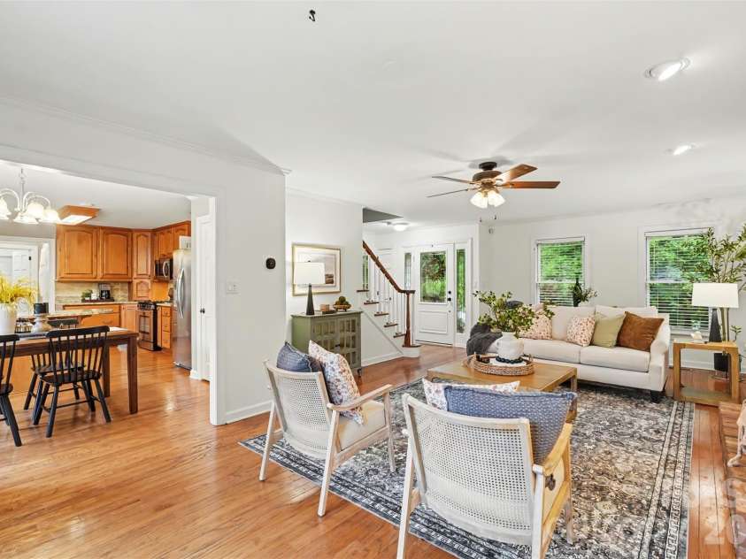 17016 Knoxwood Drive, Huntersville, NC 28078.  MLS# CAR4404785, YatesRealty ID 40007. 