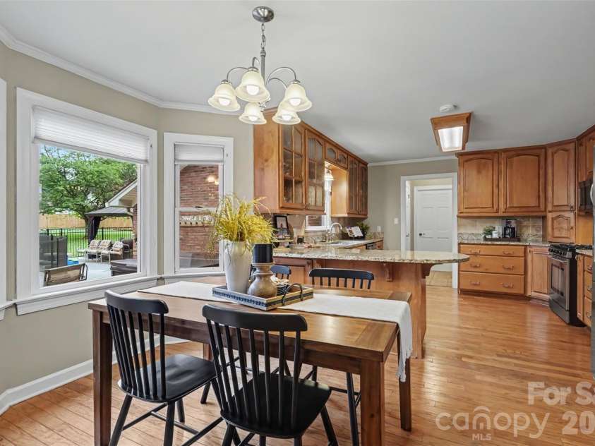 17016 Knoxwood Drive, Huntersville, NC 28078.  MLS# CAR4404785, YatesRealty ID 40007. 