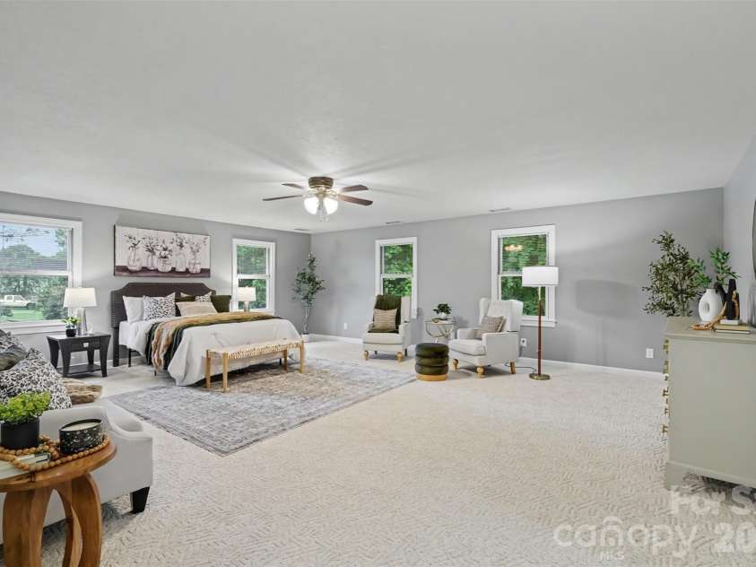 17016 Knoxwood Drive, Huntersville, NC 28078.  MLS# CAR4404785, YatesRealty ID 40007. 