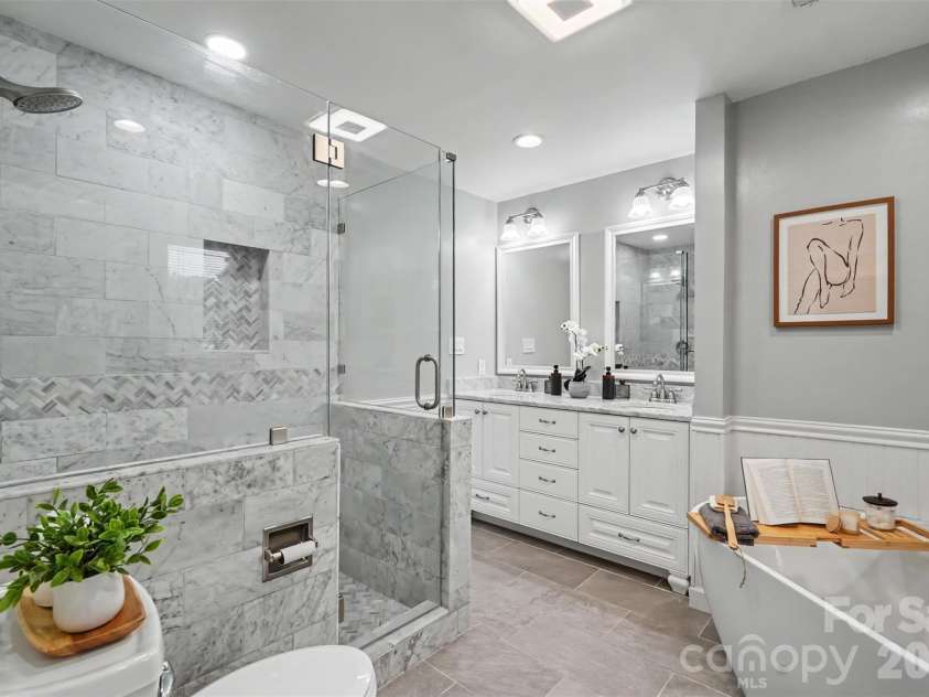 17016 Knoxwood Drive, Huntersville, NC 28078.  MLS# CAR4404785, YatesRealty ID 40007. 