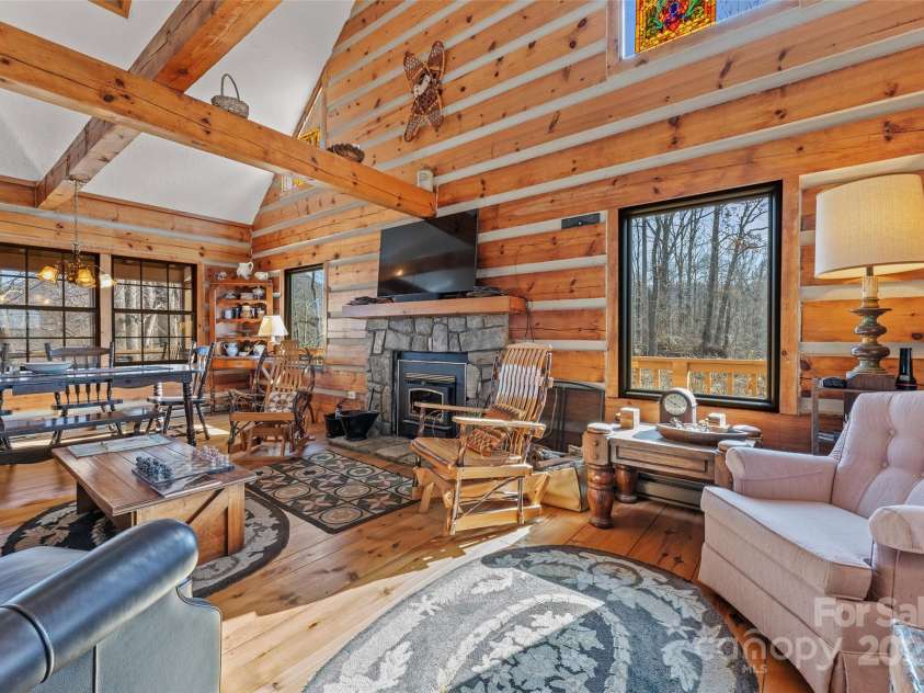 178 Tablerock Drive, Saluda, NC 28773.  MLS# CAR4257453, YatesRealty ID 4001. 