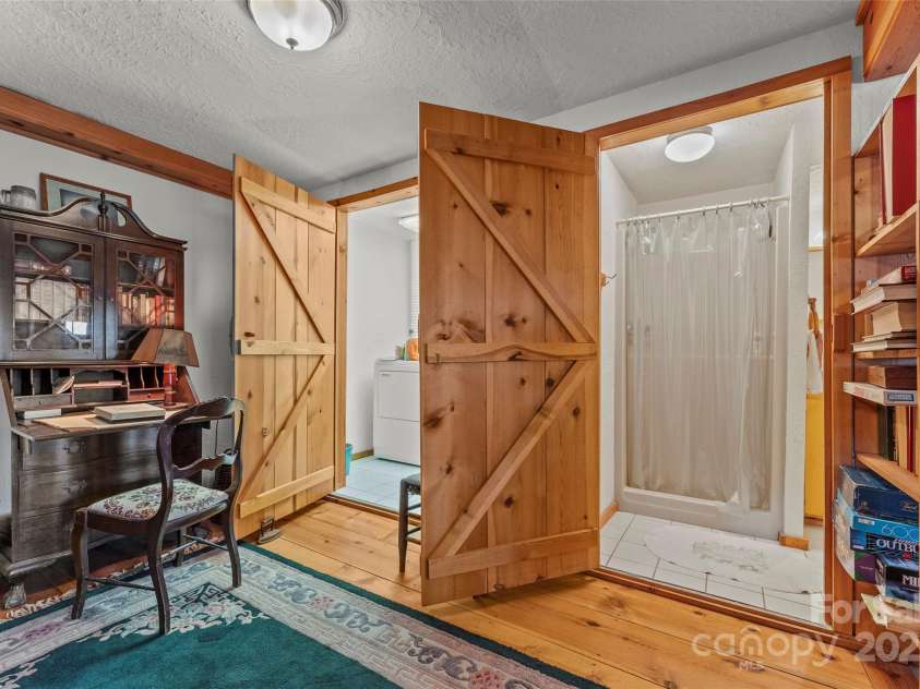 178 Tablerock Drive, Saluda, NC 28773.  MLS# CAR4257453, YatesRealty ID 4001. 