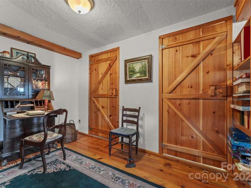 178 Tablerock Drive, Saluda, NC 28773.  MLS# CAR4257453, YatesRealty ID 4001. 