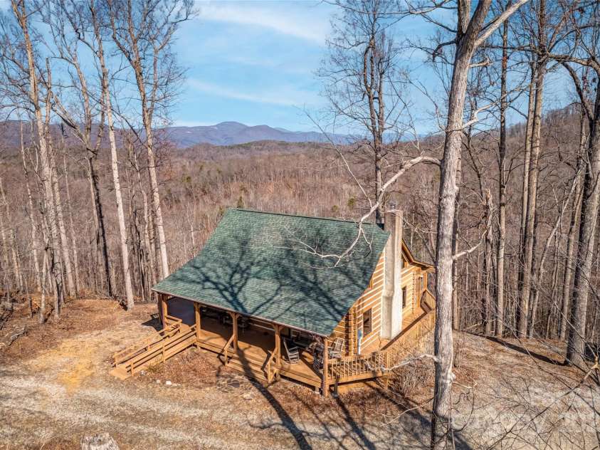178 Tablerock Drive, Saluda, NC 28773.  MLS# CAR4257453, YatesRealty ID 4001. 