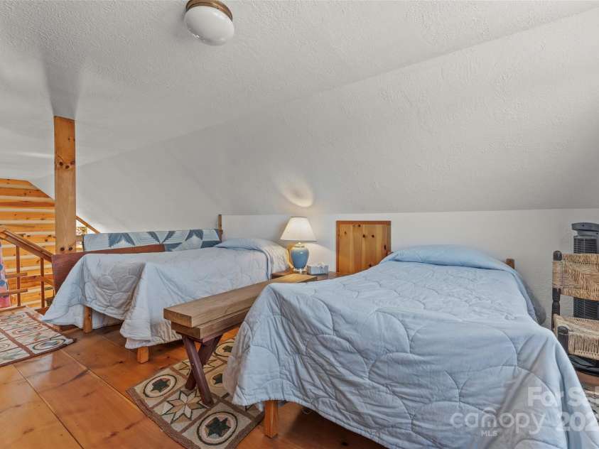 178 Tablerock Drive, Saluda, NC 28773.  MLS# CAR4318272, YatesRealty ID 4001. 