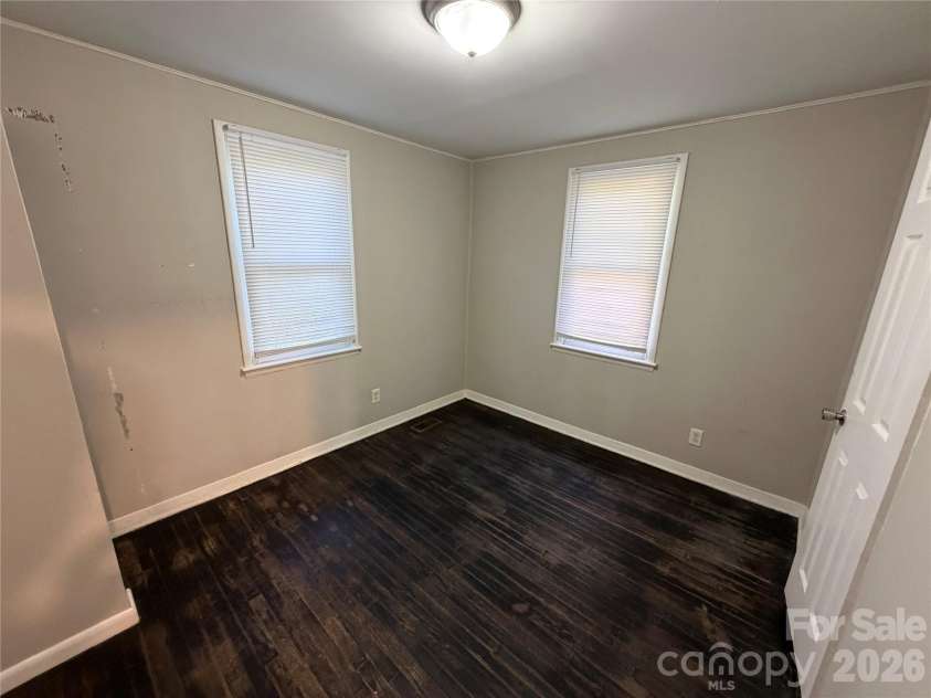 2620 Celia Avenue, Charlotte, NC 28216.  MLS# CAR4334902, YatesRealty ID 4001. 