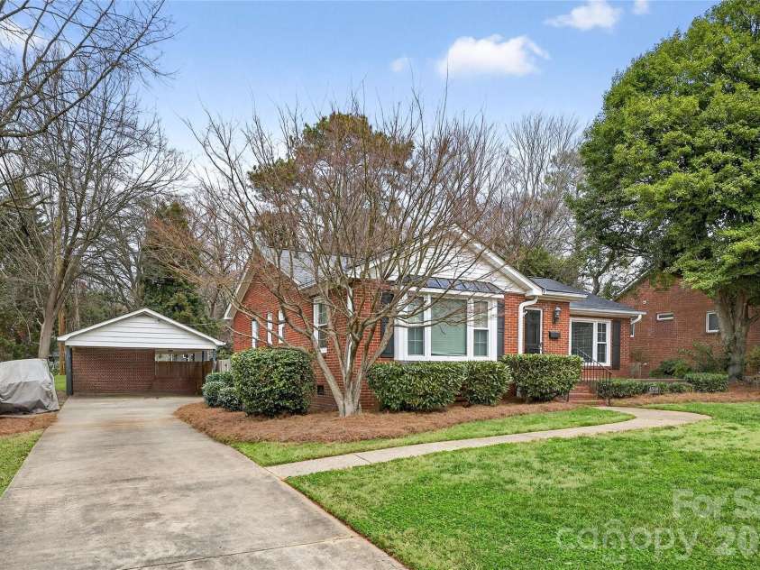 4508 Bradbury Drive, Charlotte, NC 28209.  MLS# CAR4355768, YatesRealty ID 4001. 