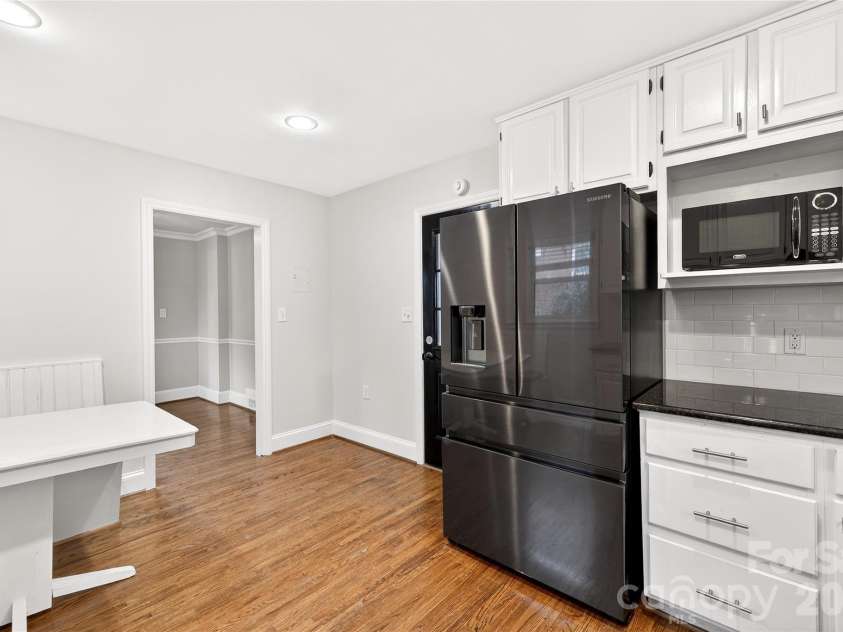 4508 Bradbury Drive, Charlotte, NC 28209.  MLS# CAR4355768, YatesRealty ID 4001. 