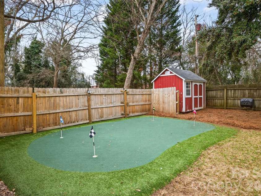 4508 Bradbury Drive, Charlotte, NC 28209.  MLS# CAR4355768, YatesRealty ID 4001. 
