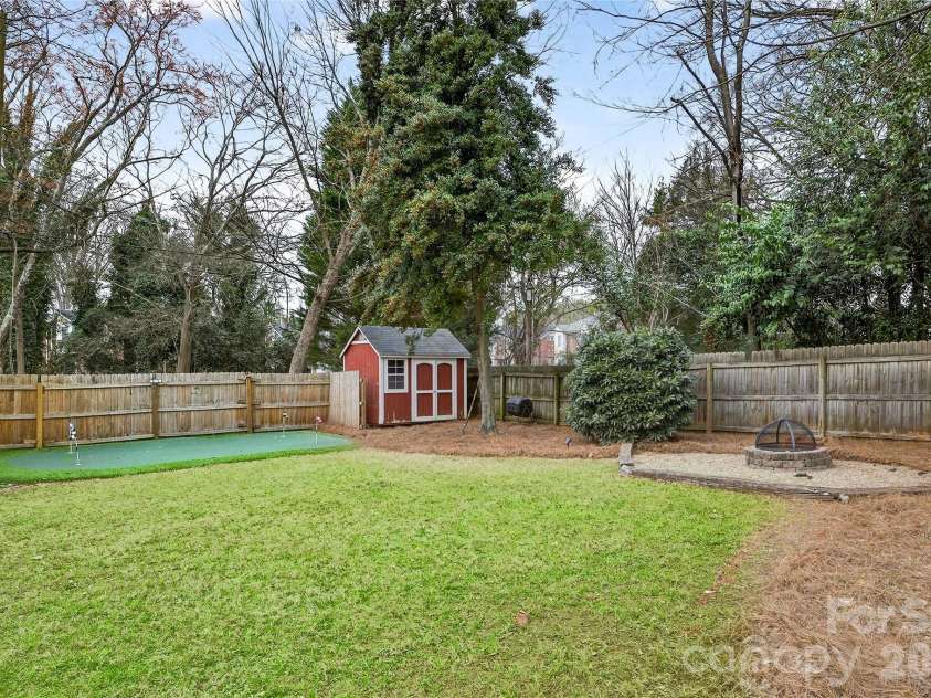 4508 Bradbury Drive, Charlotte, NC 28209.  MLS# CAR4355768, YatesRealty ID 4001. 