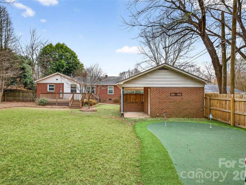 4508 Bradbury Drive, Charlotte, NC 28209.  MLS# CAR4355768, YatesRealty ID 4001. 
