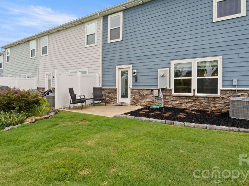 7460 Hartsfield Drive, Lancaster, SC 29720.  MLS# CAR4407879, YatesRealty ID 40010. 