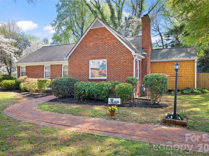 3928 Langhorne Avenue, Charlotte, NC 28205.  MLS# CAR4406840, YatesRealty ID 40011. 