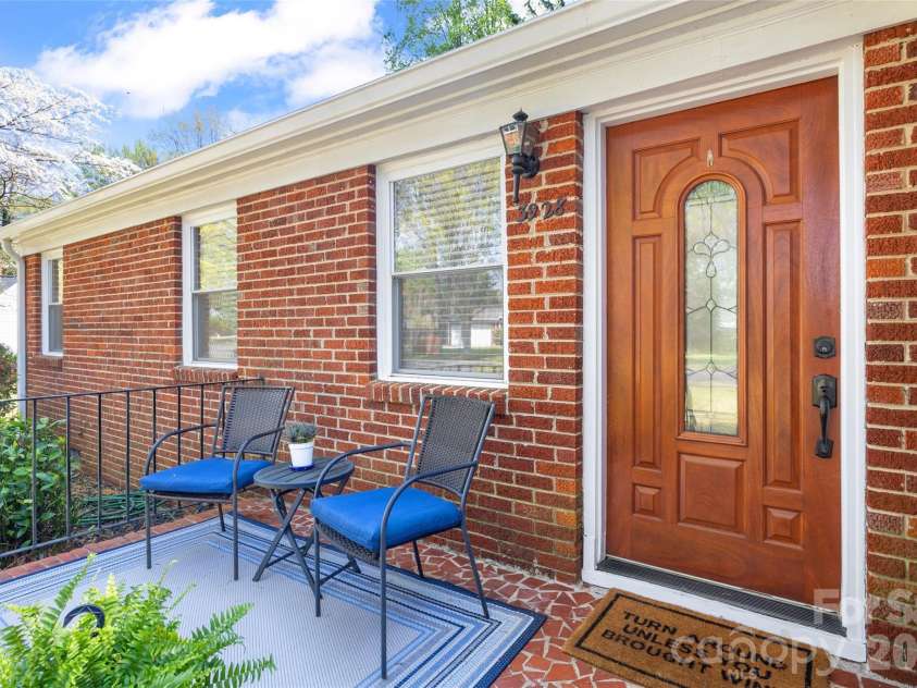 3928 Langhorne Avenue, Charlotte, NC 28205.  MLS# CAR4406840, YatesRealty ID 40011. 