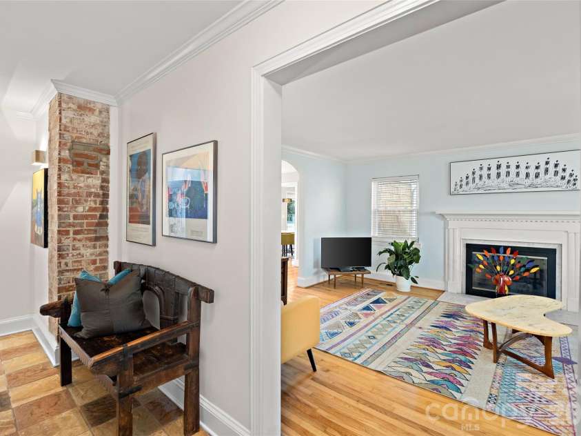 3928 Langhorne Avenue, Charlotte, NC 28205.  MLS# CAR4406840, YatesRealty ID 40011. 