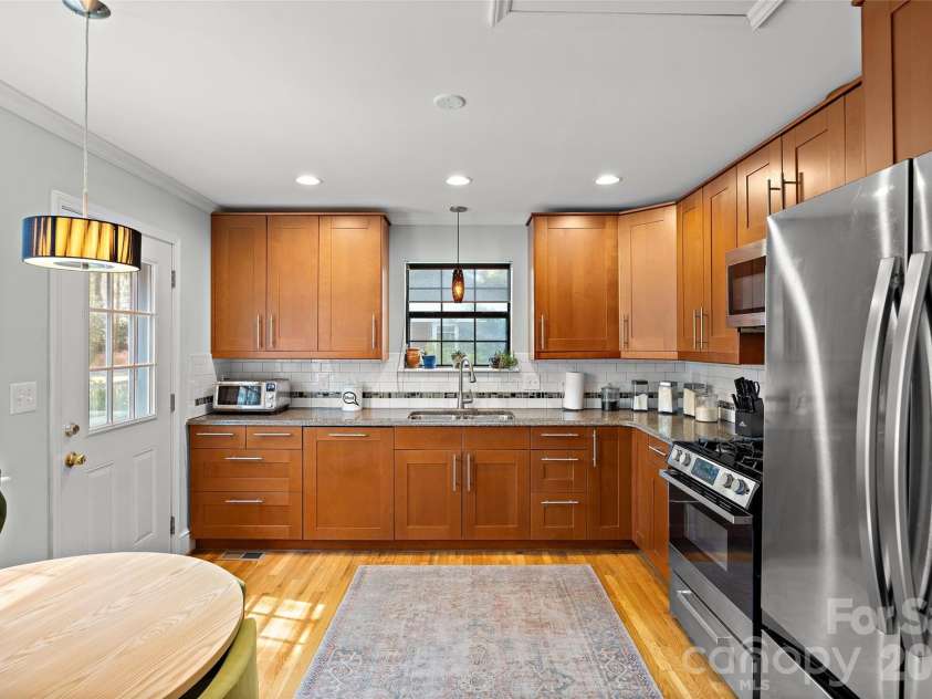 3928 Langhorne Avenue, Charlotte, NC 28205.  MLS# CAR4406840, YatesRealty ID 40011. 