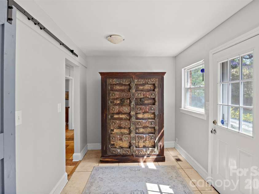 3928 Langhorne Avenue, Charlotte, NC 28205.  MLS# CAR4406840, YatesRealty ID 40011. 