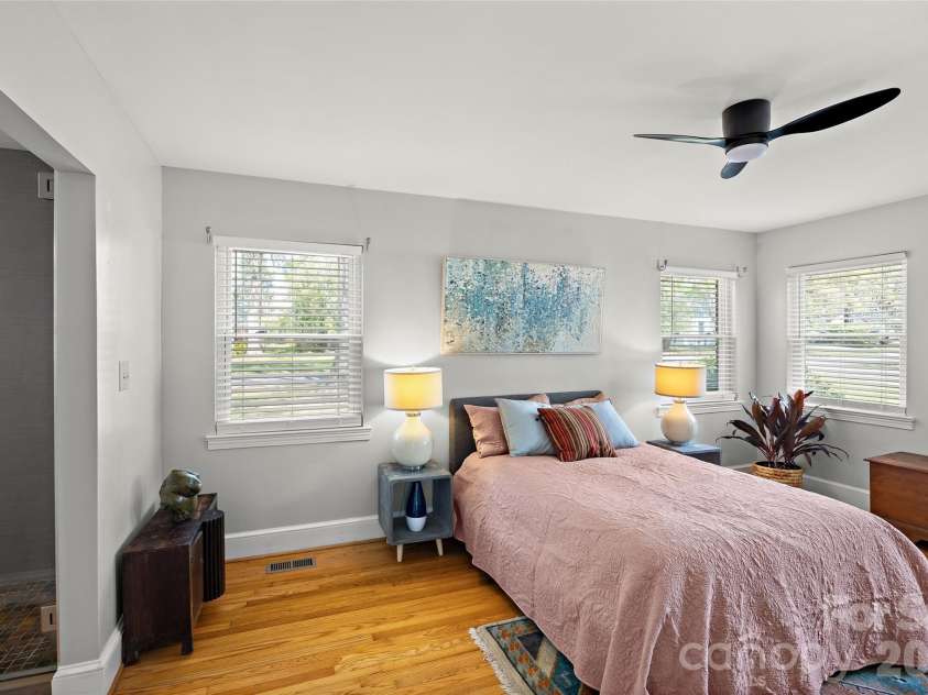 3928 Langhorne Avenue, Charlotte, NC 28205.  MLS# CAR4406840, YatesRealty ID 40011. 