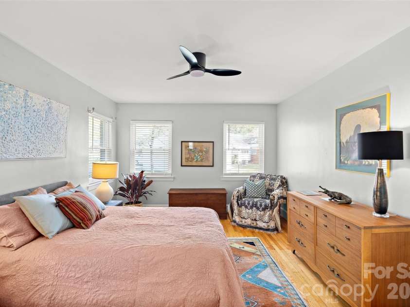 3928 Langhorne Avenue, Charlotte, NC 28205.  MLS# CAR4406840, YatesRealty ID 40011. 