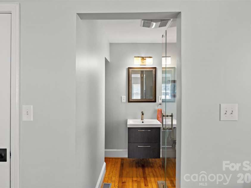 3928 Langhorne Avenue, Charlotte, NC 28205.  MLS# CAR4406840, YatesRealty ID 40011. 