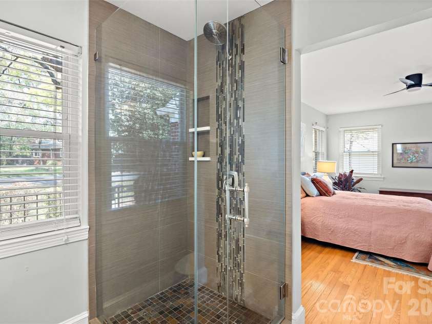 3928 Langhorne Avenue, Charlotte, NC 28205.  MLS# CAR4406840, YatesRealty ID 40011. 