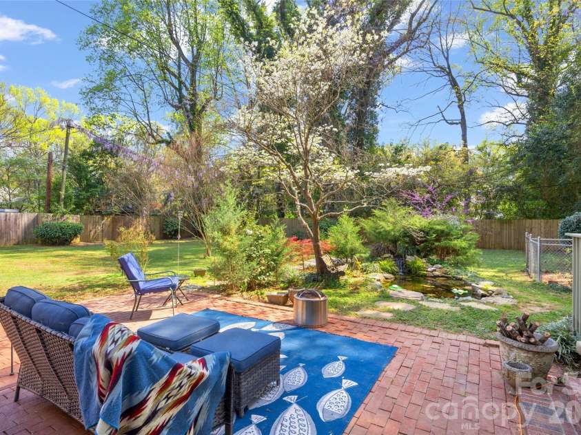 3928 Langhorne Avenue, Charlotte, NC 28205.  MLS# CAR4406840, YatesRealty ID 40011. 