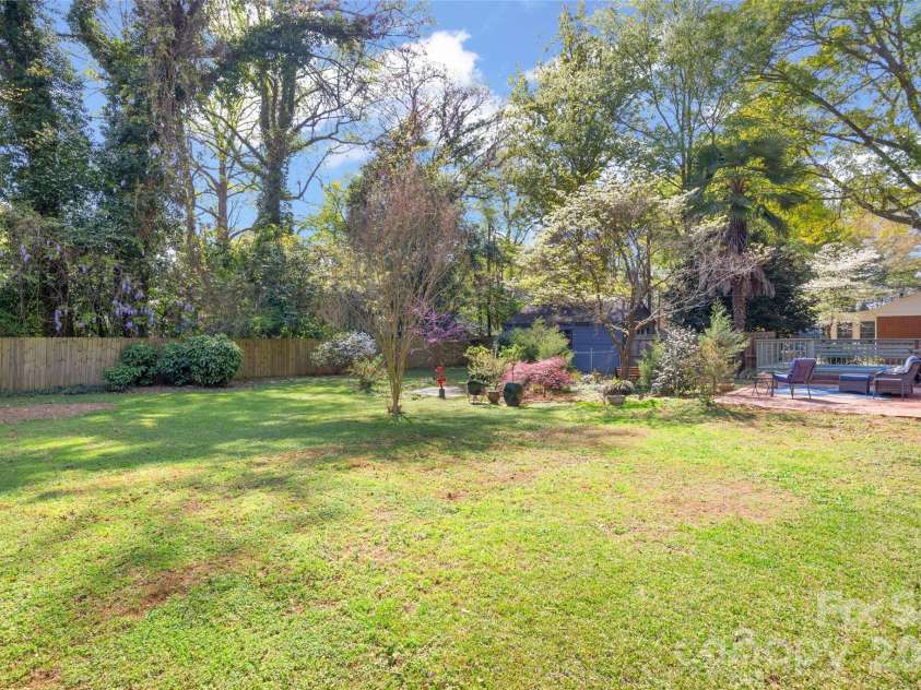 3928 Langhorne Avenue, Charlotte, NC 28205.  MLS# CAR4406840, YatesRealty ID 40011. 
