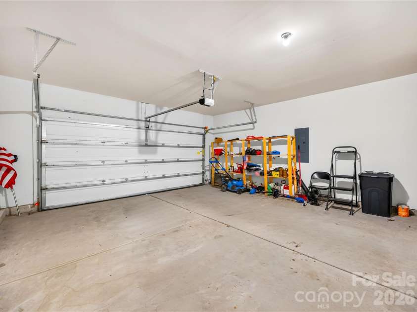 4270 Legacy Drive, Denver, NC 28037.  MLS# CAR4406996, YatesRealty ID 40012. 