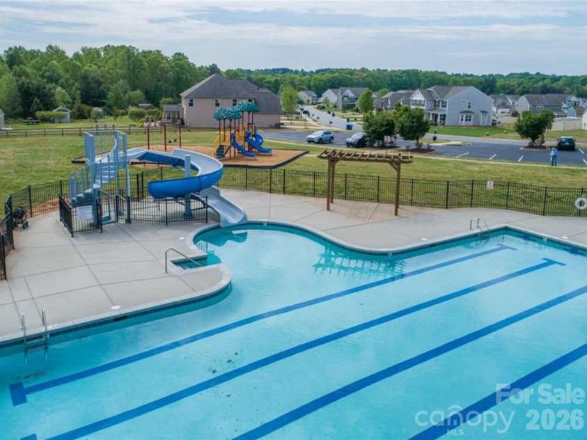 4270 Legacy Drive, Denver, NC 28037.  MLS# CAR4406996, YatesRealty ID 40012. Community Pool
