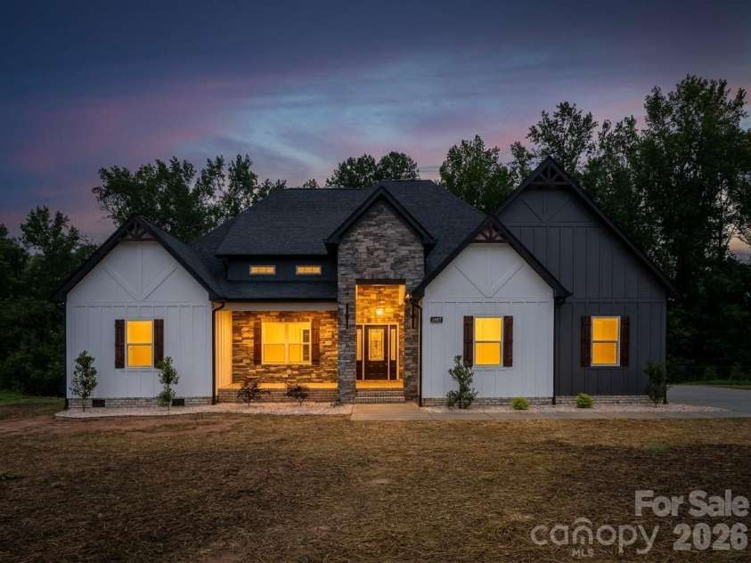 1007 Harrogate Drive, Bessemer City, NC 28016.  MLS# CAR4400104, YatesRealty ID 40013. 