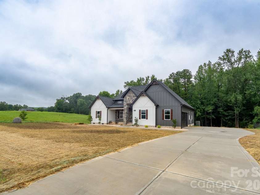 1007 Harrogate Drive, Bessemer City, NC 28016.  MLS# CAR4400104, YatesRealty ID 40013. 