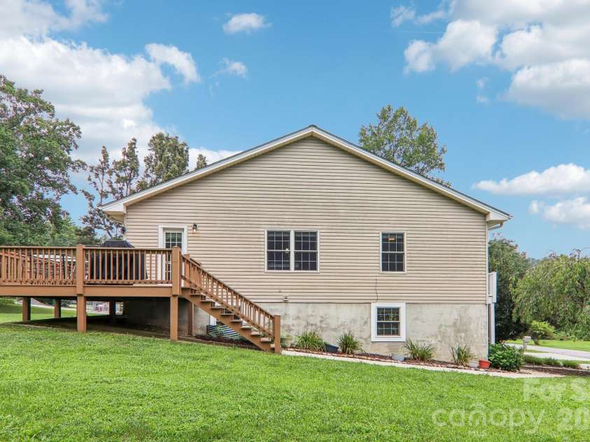 3311 Sandy Drive, Hendersonville, NC 28792.  MLS# CAR4406829, YatesRealty ID 40014. Walk up deck to enter kitchen or enter through lower level