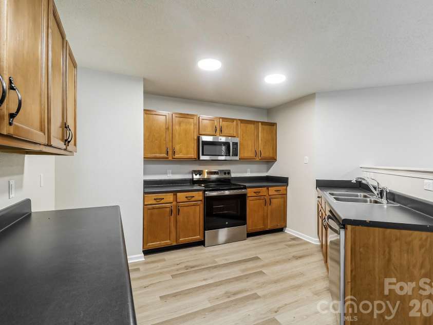 1436 Tygress Drive, Kannapolis, NC 28081.  MLS# CAR4407982, YatesRealty ID 40018. 