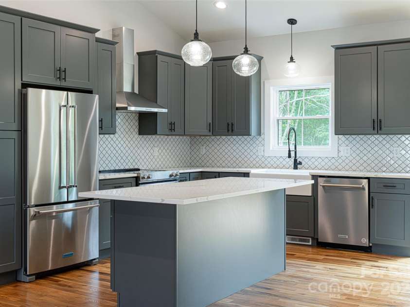 168 Country Drive, Mars Hill, NC 28754.  MLS# CAR4218163, YatesRealty ID 4002. 