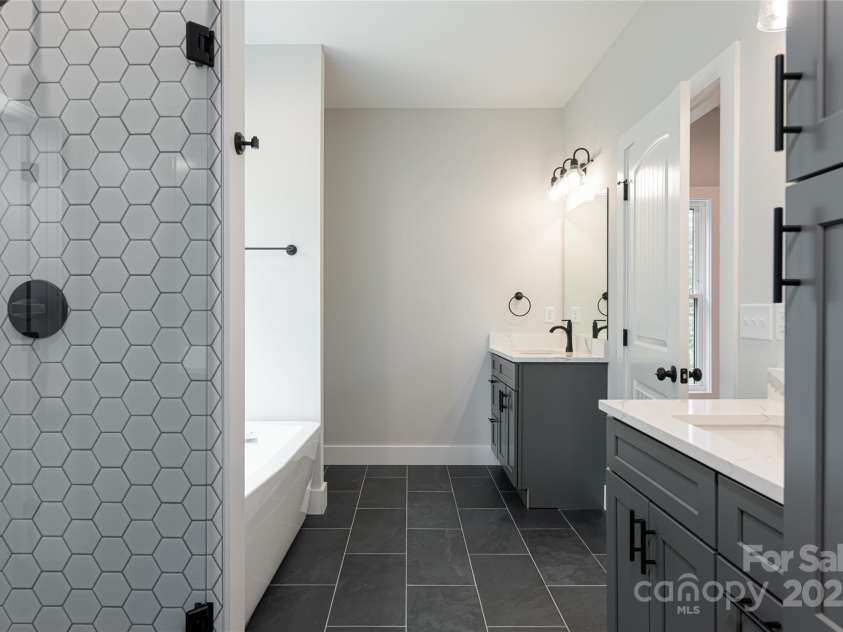 168 Country Drive, Mars Hill, NC 28754.  MLS# CAR4218163, YatesRealty ID 4002. 