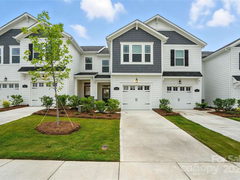 636 Cassidy Court, Clover, SC 29710.  MLS# CAR4293342, YatesRealty ID 4002. Pictures are of a completed home with same floorplan and is very similar to the home under construction.