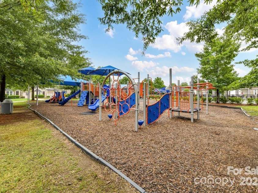 7223 Lochy Lane, Charlotte, NC 28278.  MLS# CAR4298541, YatesRealty ID 40020. 