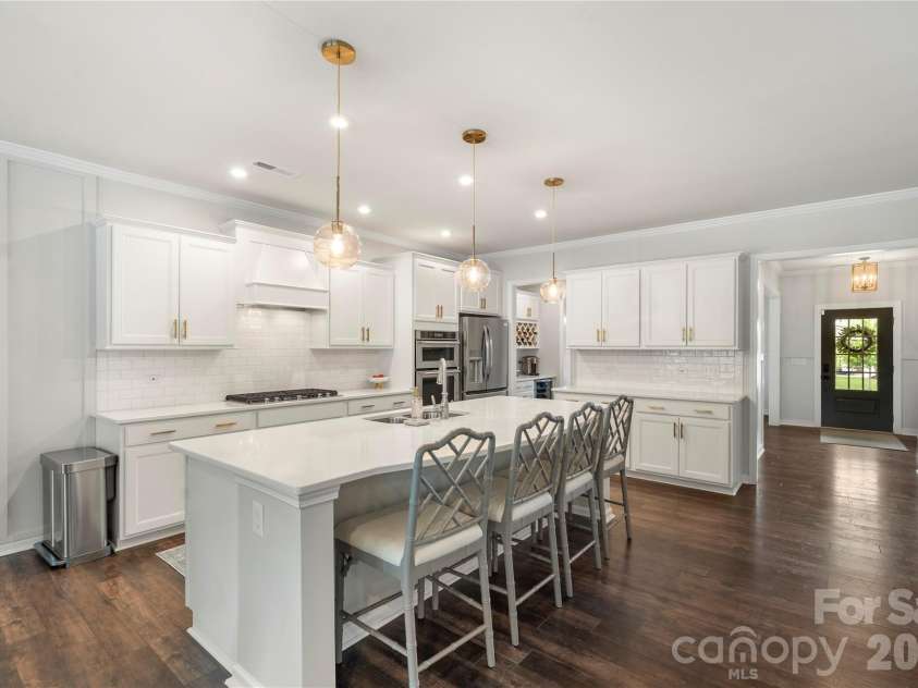 8543 Mccullough Club Drive, Fort Mill, SC 29715.  MLS# CAR4407040, YatesRealty ID 40024. 