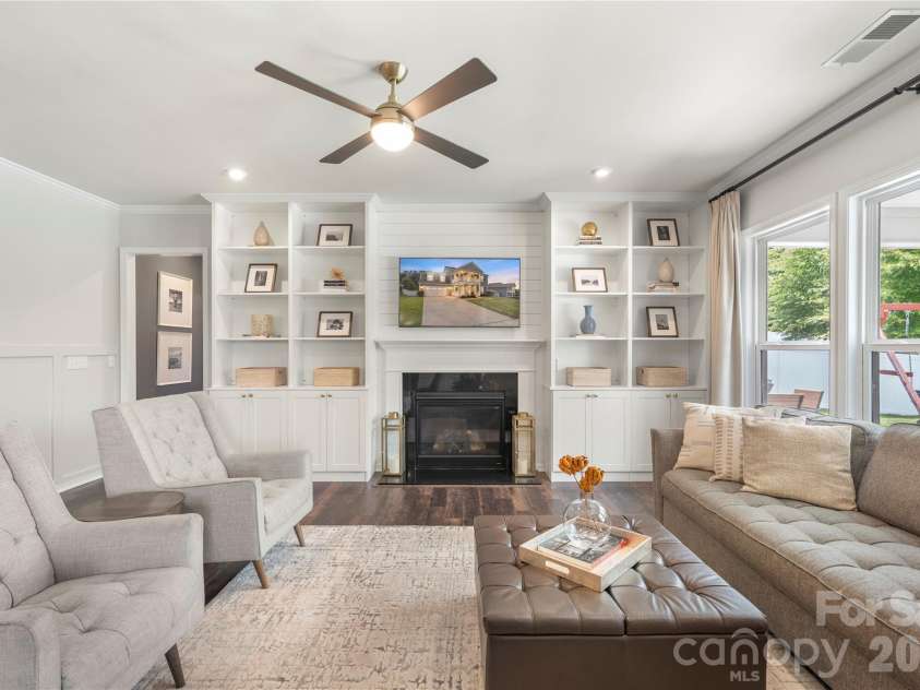 8543 Mccullough Club Drive, Fort Mill, SC 29715.  MLS# CAR4407040, YatesRealty ID 40024. 