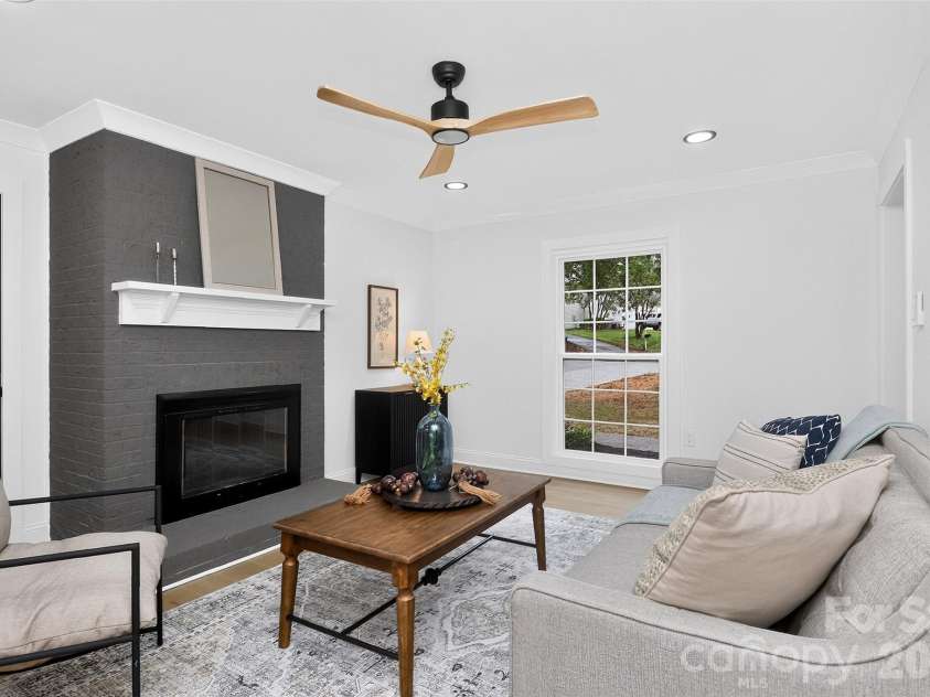 400 Hickok Court, Charlotte, NC 28270.  MLS# CAR4405887, YatesRealty ID 40025. 