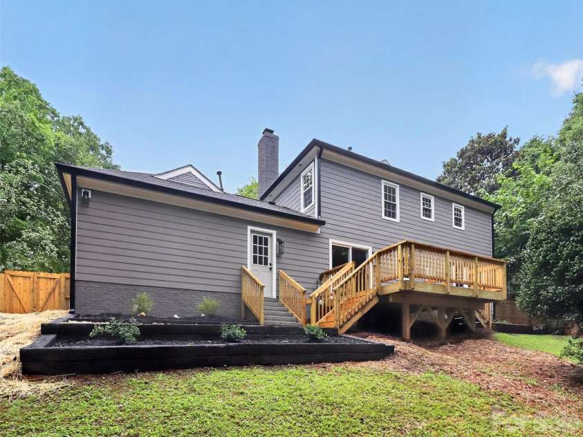 400 Hickok Court, Charlotte, NC 28270.  MLS# CAR4405887, YatesRealty ID 40025. 