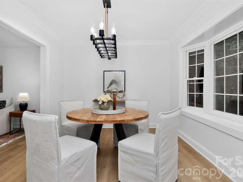 400 Hickok Court, Charlotte, NC 28270.  MLS# CAR4405887, YatesRealty ID 40025. Formal Dining Area